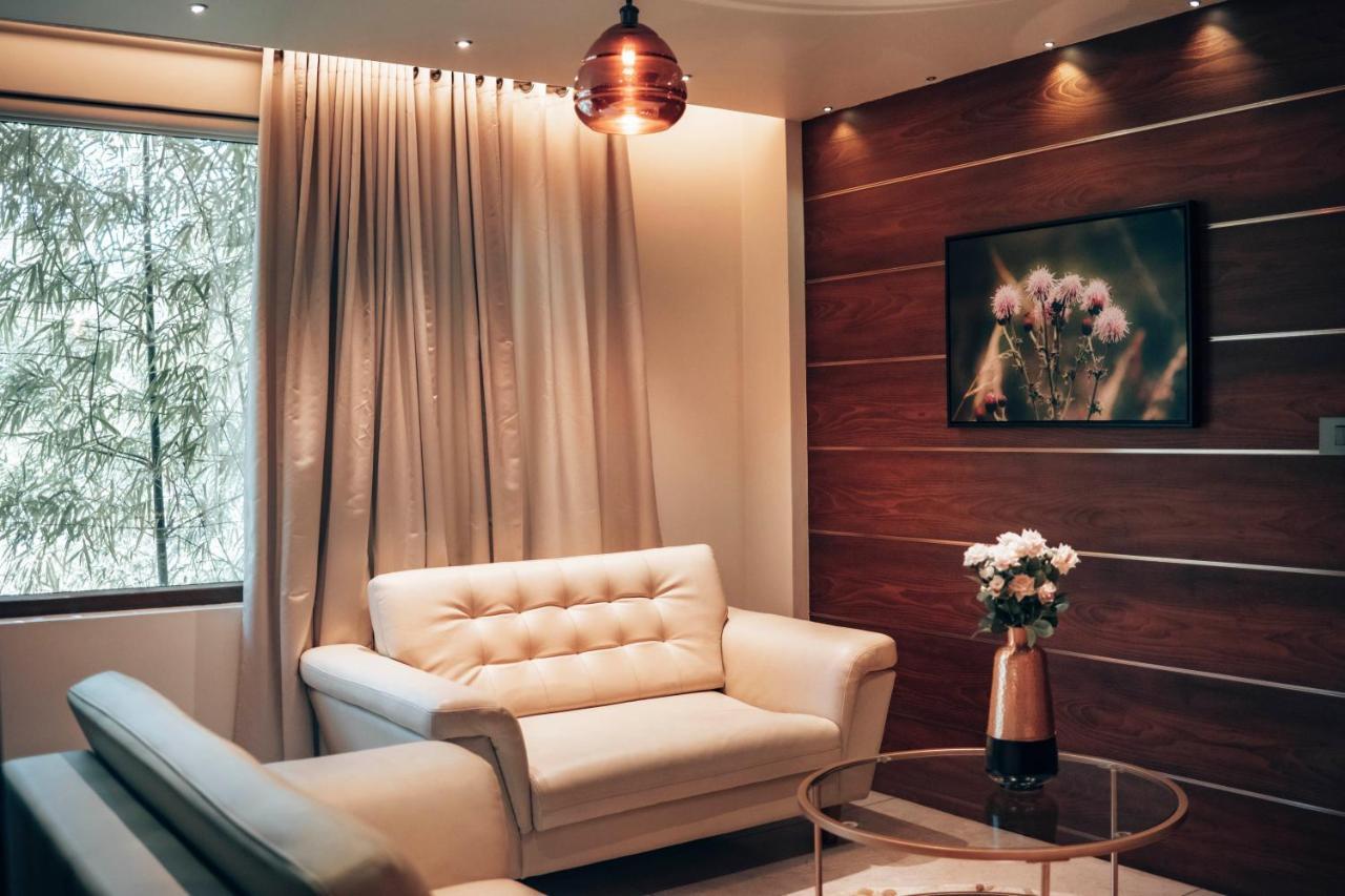 Retrieve Health & Wellness Hotel Kochi Luaran gambar