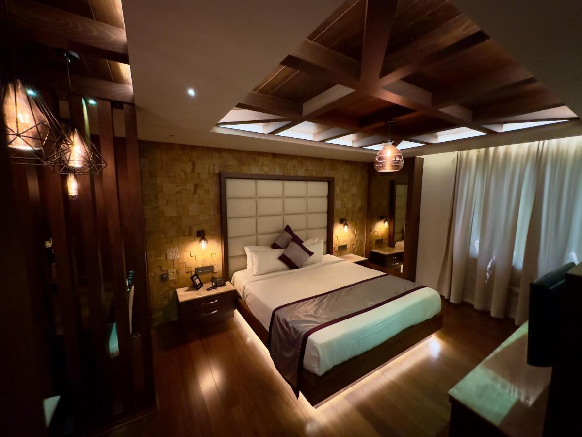Retrieve Health & Wellness Hotel Kochi Luaran gambar